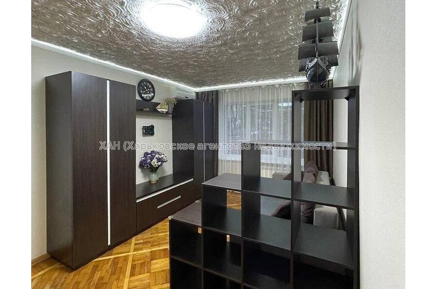 Продам квартиру, Познанская ул. , 1 кім., 30.50 м², капитальный ремонт 