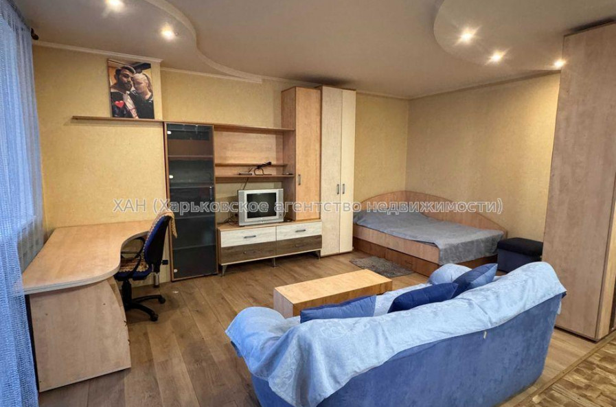 Сдам квартиру, Клочковская ул. , 1  ком., 42.20 м², капитальный ремонт 