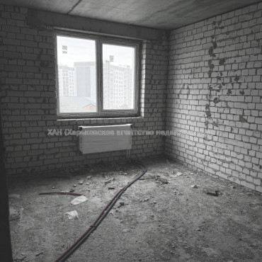 Продам квартиру, Полтавский Шлях ул. , 184 , 1  ком., 41 м², без внутренних работ 