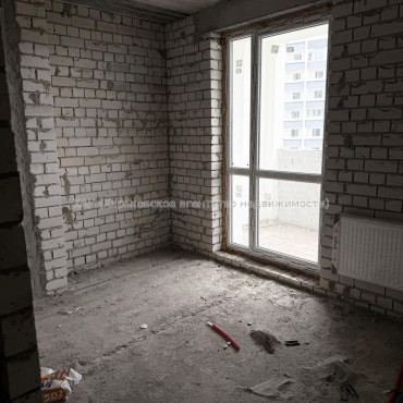 Продам квартиру, Полтавский Шлях ул. , 184 , 1  ком., 41 м², без внутренних работ 