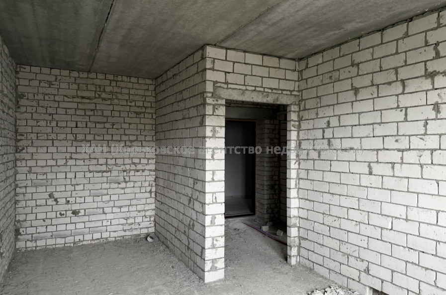 Продам квартиру, Полтавский Шлях ул. , 184 , 1  ком., 41 м², без внутренних работ 