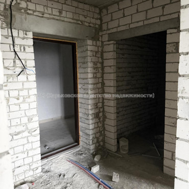 Продам квартиру, Полтавский Шлях ул. , 184 , 1  ком., 41 м², без внутренних работ 