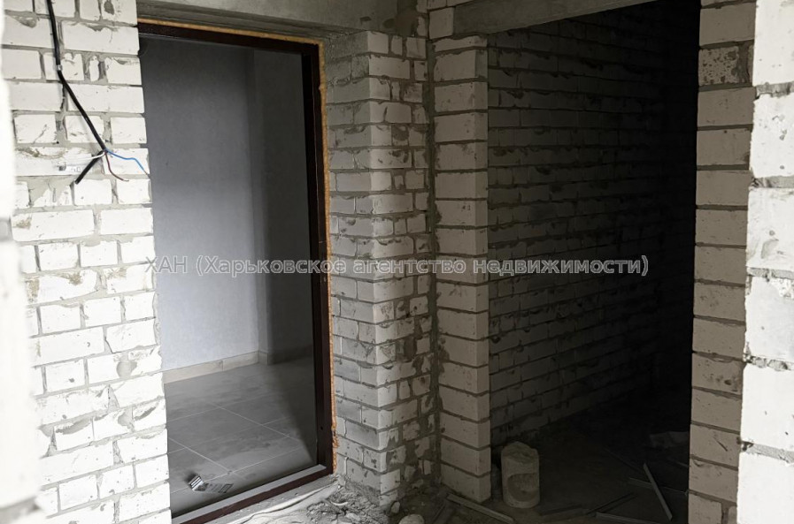 Продам квартиру, Полтавский Шлях ул. , 184 , 1  ком., 41 м², без внутренних работ 