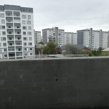 Продам квартиру, Полтавский Шлях ул. , 184 , 1  ком., 41 м², без внутренних работ 