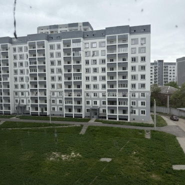 Продам квартиру, Полтавский Шлях ул. , 184 , 1  ком., 41 м², без внутренних работ 
