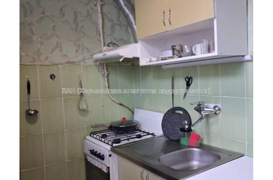Продам квартиру, Архитектора Алёшина просп. , 1 кім., 35 м², косметический ремонт 