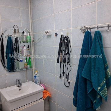 Продам квартиру, Архитектора Алёшина просп. , 1 кім., 35 м², косметический ремонт 