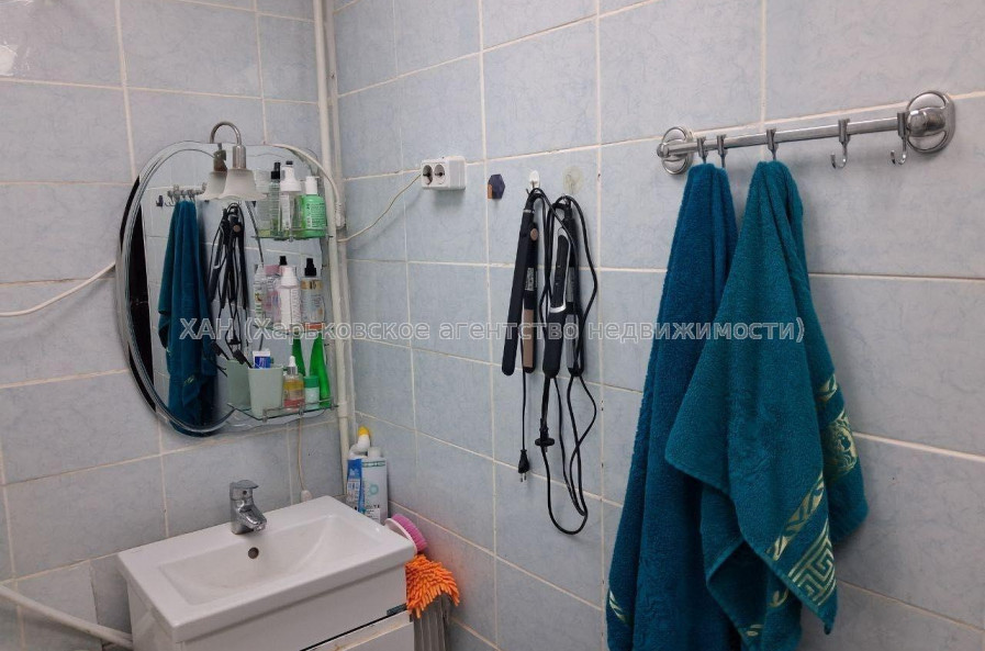 Продам квартиру, Архитектора Алёшина просп. , 1 кім., 35 м², косметический ремонт 