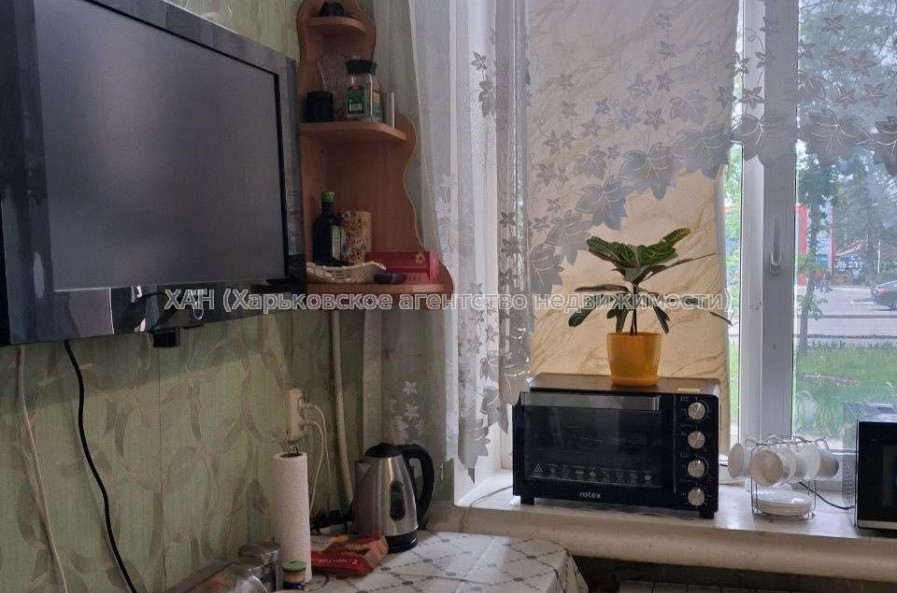 Продам квартиру, Архитектора Алёшина просп. , 1 кім., 35 м², косметический ремонт 