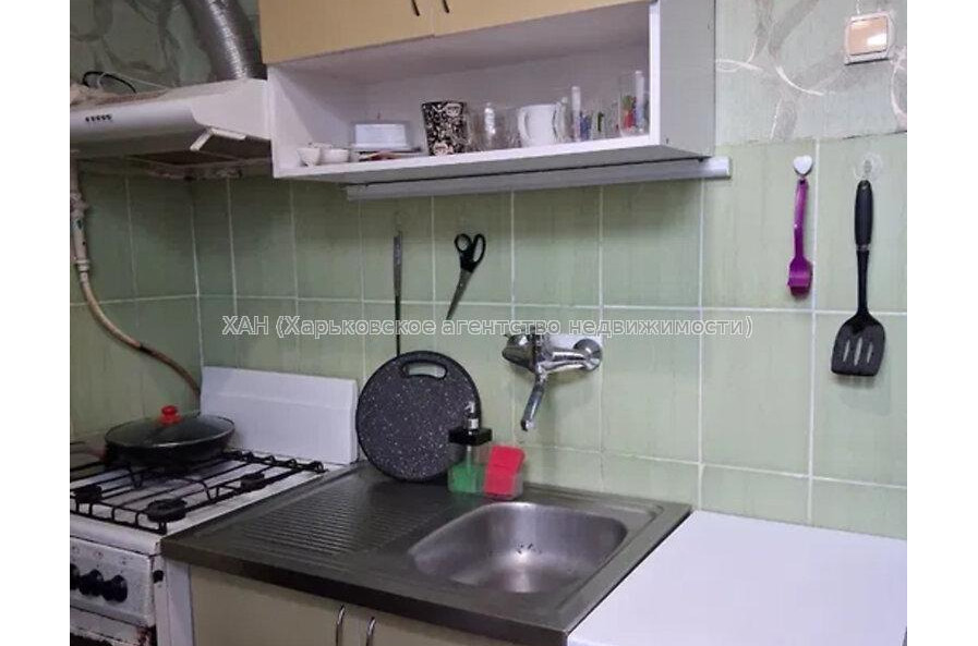 Продам квартиру, Архитектора Алёшина просп. , 1 кім., 35 м², косметический ремонт 