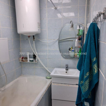 Продам квартиру, Архитектора Алёшина просп. , 1 кім., 35 м², косметический ремонт 