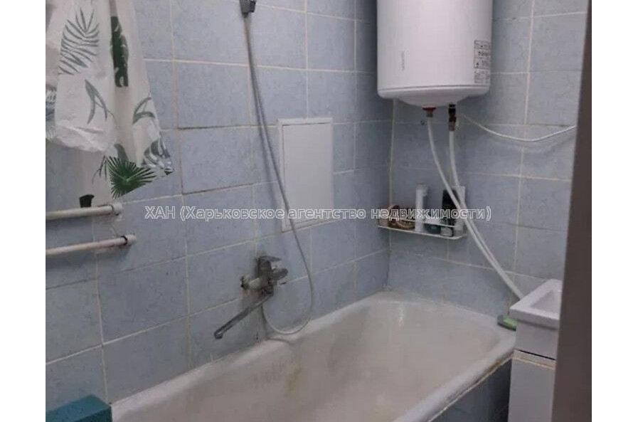 Продам квартиру, Архитектора Алёшина просп. , 1 кім., 35 м², косметический ремонт 