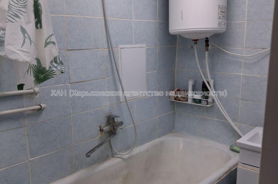 Продам квартиру, Архитектора Алёшина просп. , 1 кім., 35 м², косметический ремонт 