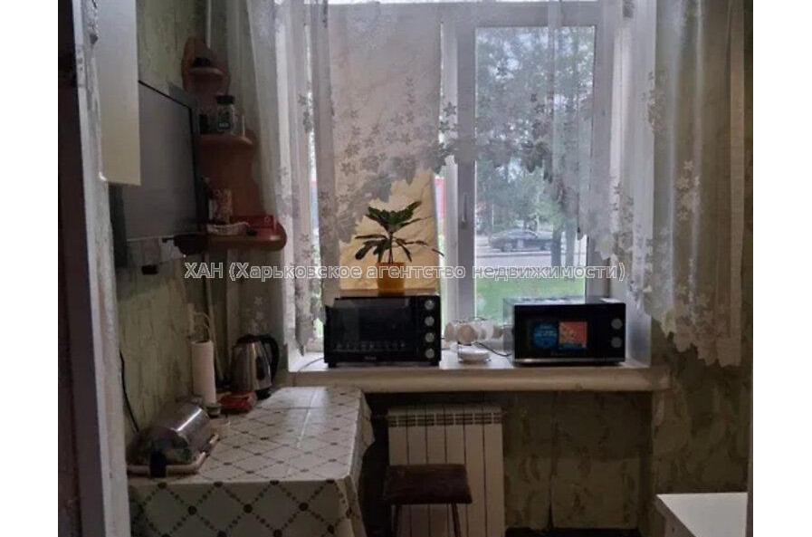 Продам квартиру, Архитектора Алёшина просп. , 1 кім., 35 м², косметический ремонт 