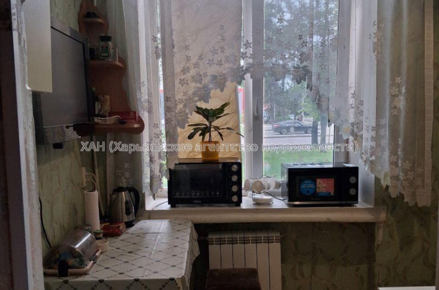 Продам квартиру, Архитектора Алёшина просп. , 1 кім., 35 м², косметический ремонт 