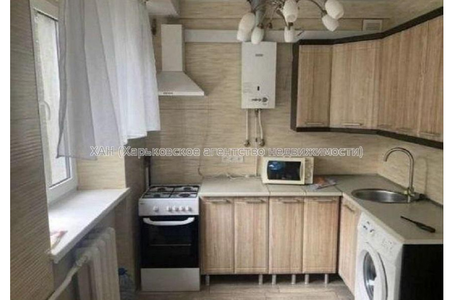 Продам квартиру, Защитников Неба ул. , 2 кім., 44 м², авторский дизайн 