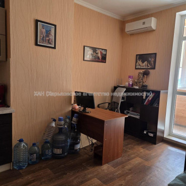Продам квартиру, Отакара Яроша пер. , 1  ком., 64 м², евроремонт 
