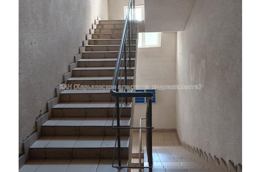 Продам квартиру, Героев Харькова просп. , 1  ком., 24 м², без внутренних работ 