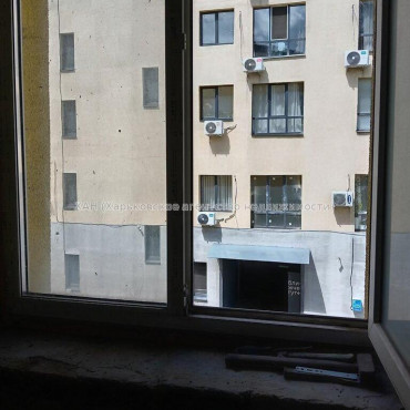 Продам квартиру, Героев Харькова просп. , 1  ком., 24 м², без внутренних работ 