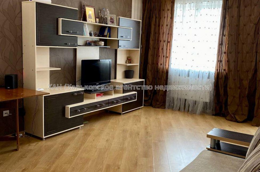 Продам квартиру, Тракторостроителей просп. , 1  ком., 52 м², авторский дизайн 