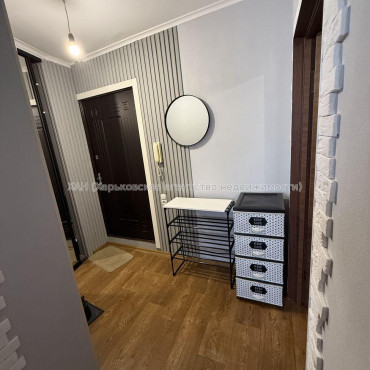 Продам квартиру, Тракторостроителей просп. , 1  ком., 33 м², авторский дизайн 