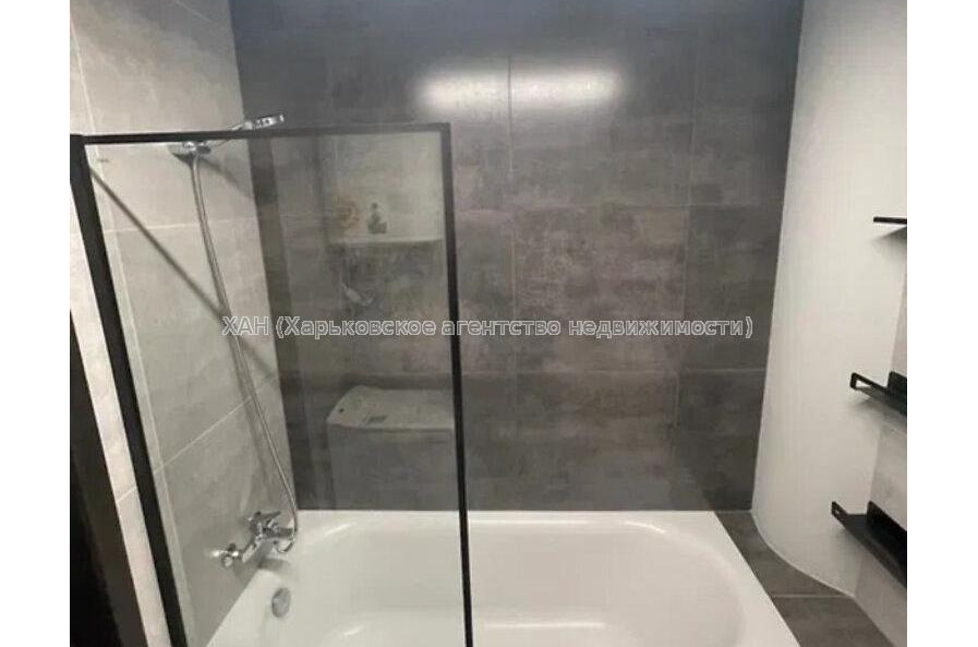 Продам квартиру, Сухумская ул. , 1 кім., 50 м², авторский дизайн 