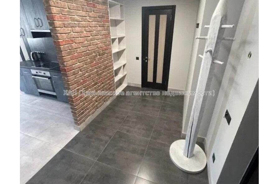 Продам квартиру, Сухумская ул. , 1 кім., 50 м², авторский дизайн 