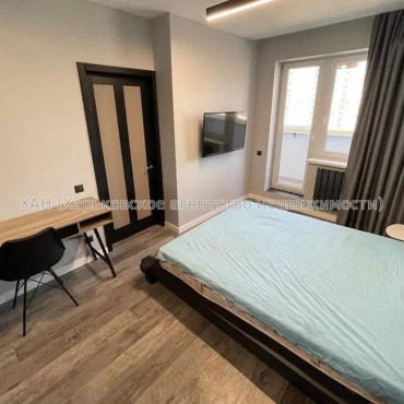 Продам квартиру, Сухумская ул. , 1 кім., 50 м², авторский дизайн 