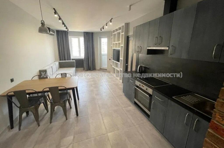 Продам квартиру, Сухумская ул. , 1 кім., 50 м², авторский дизайн 
