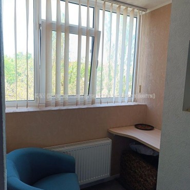 Продам квартиру, Юбилейный просп. , 4  ком., 80 м², косметический ремонт 