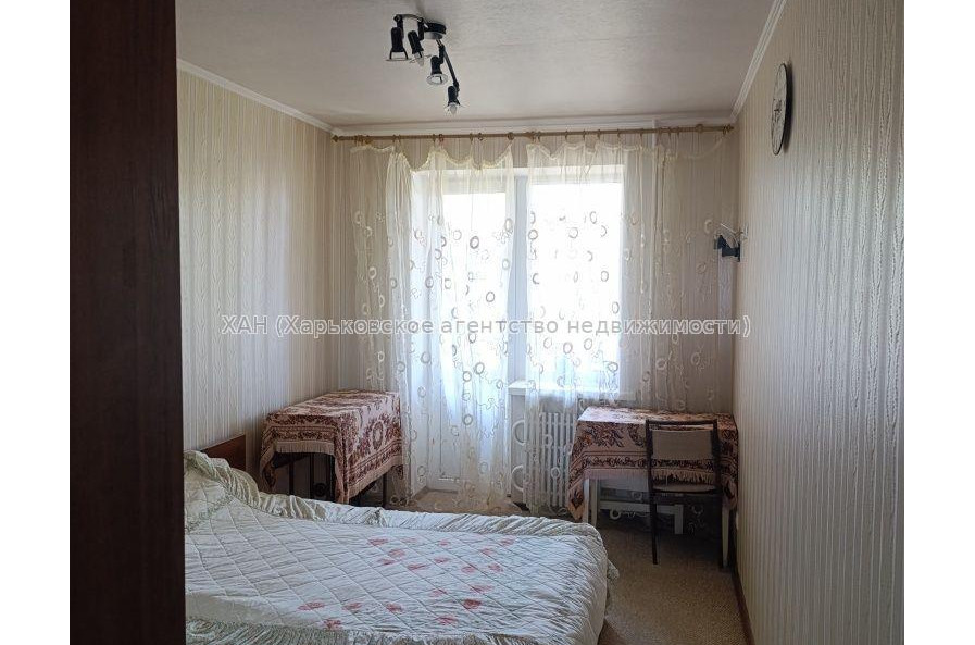 Продам квартиру, Юбилейный просп. , 4  ком., 80 м², косметический ремонт 