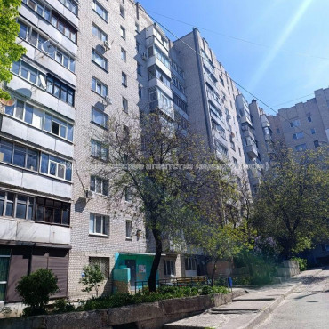 Продам квартиру, Юбилейный просп. , 4  ком., 80 м², косметический ремонт 