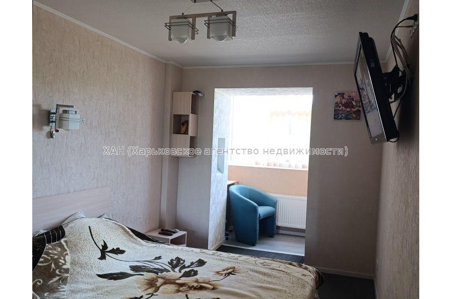 Продам квартиру, Юбилейный просп. , 4  ком., 80 м², косметический ремонт 