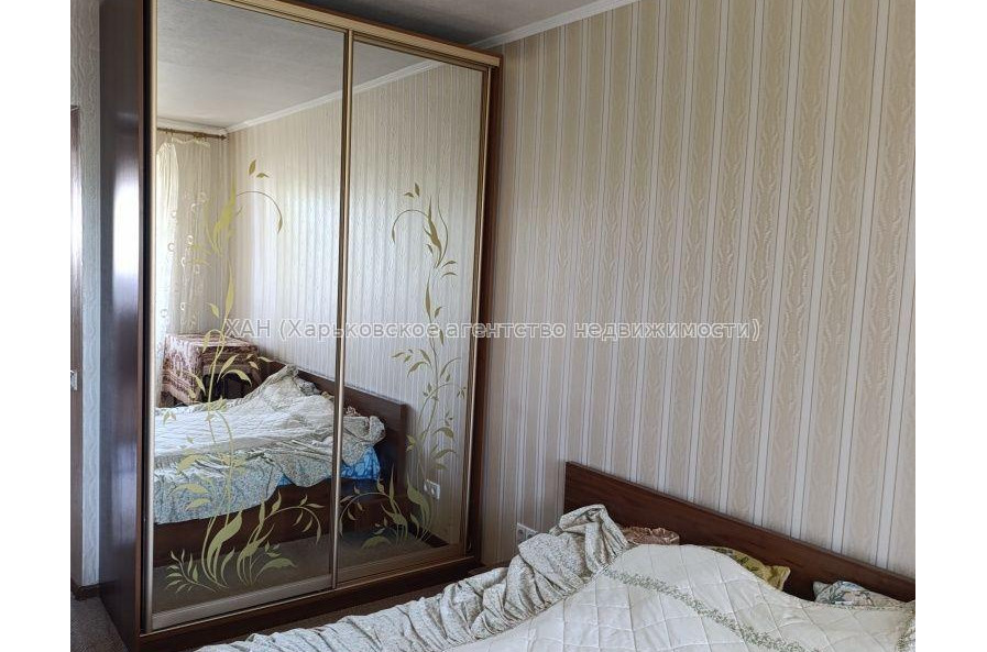 Продам квартиру, Юбилейный просп. , 4  ком., 80 м², косметический ремонт 
