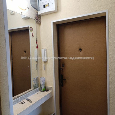 Продам квартиру, Юбилейный просп. , 4  ком., 80 м², косметический ремонт 