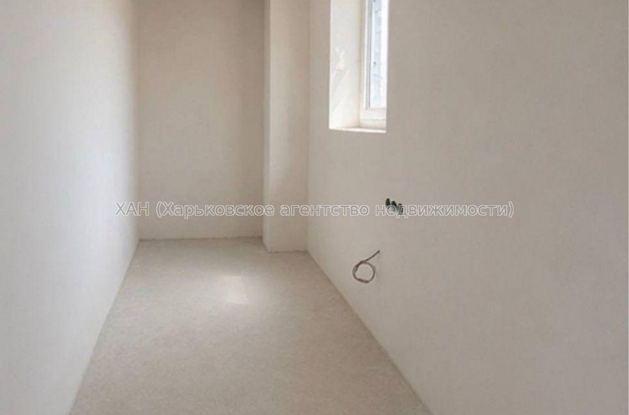 Продам квартиру, Зерновая ул. , 3  ком., 81 м², без отделочных работ 