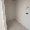 Продам квартиру, Зерновая ул. , 3  ком., 81 м², без отделочных работ 