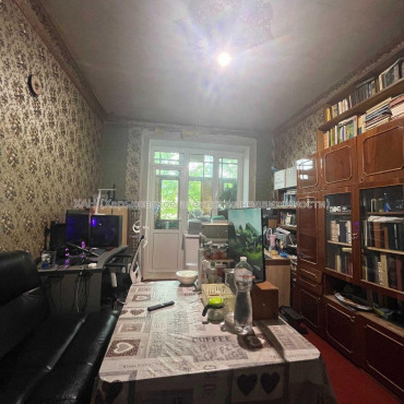 Продам квартиру, Мира ул. , 2 кім., 37 м², косметический ремонт 