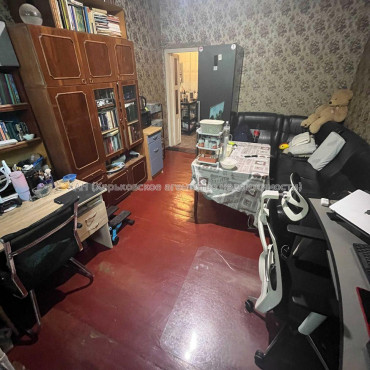 Продам квартиру, Мира ул. , 2 кім., 37 м², косметический ремонт 