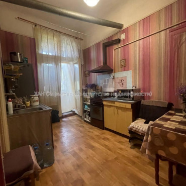 Продам квартиру, Евгения Котляра ул. , 3  ком., 90 м², советский ремонт 