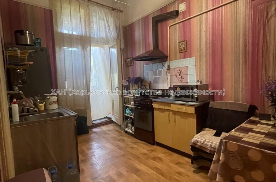 Продам квартиру, Евгения Котляра ул. , 3  ком., 90 м², советский ремонт 