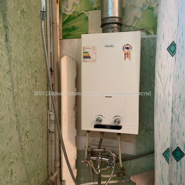 Продам квартиру, Евгения Котляра ул. , 3  ком., 90 м², советский ремонт 