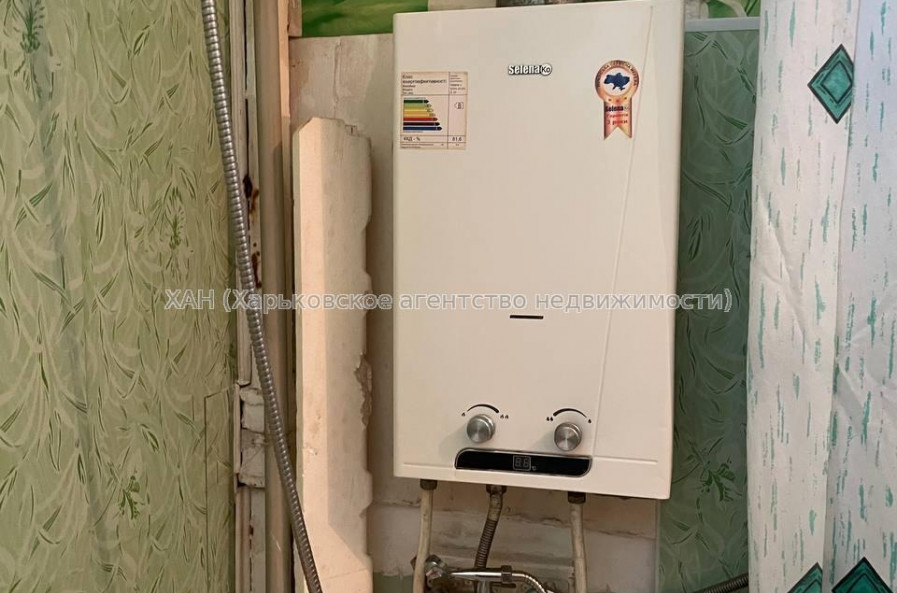 Продам квартиру, Евгения Котляра ул. , 3  ком., 90 м², советский ремонт 