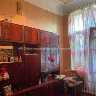 Продам квартиру, Евгения Котляра ул. , 3  ком., 90 м², советский ремонт 