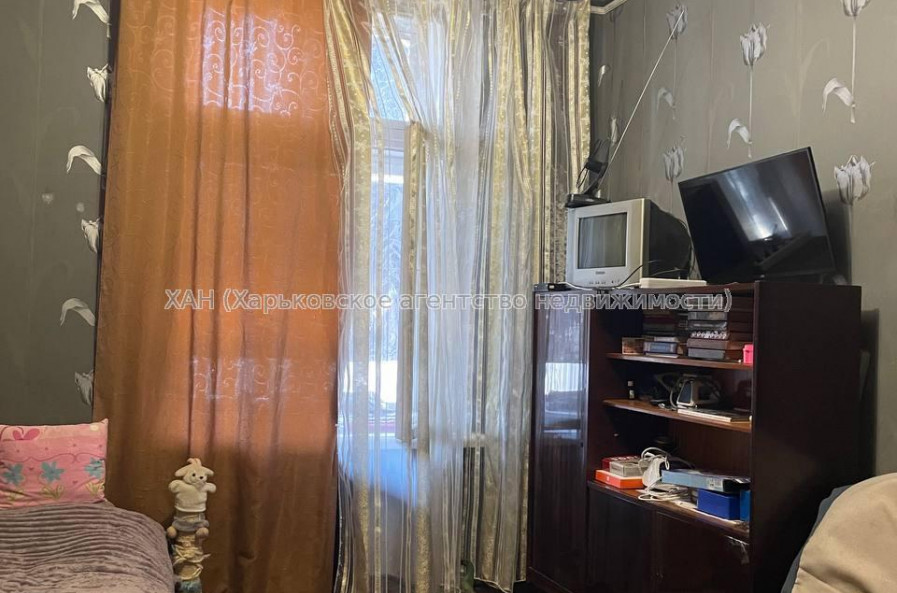 Продам квартиру, Евгения Котляра ул. , 3  ком., 90 м², советский ремонт 