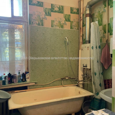 Продам квартиру, Евгения Котляра ул. , 3  ком., 90 м², советский ремонт 