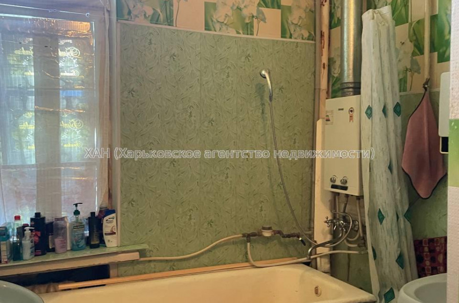 Продам квартиру, Евгения Котляра ул. , 3  ком., 90 м², советский ремонт 