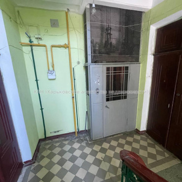Продам квартиру, Евгения Котляра ул. , 3  ком., 90 м², советский ремонт 