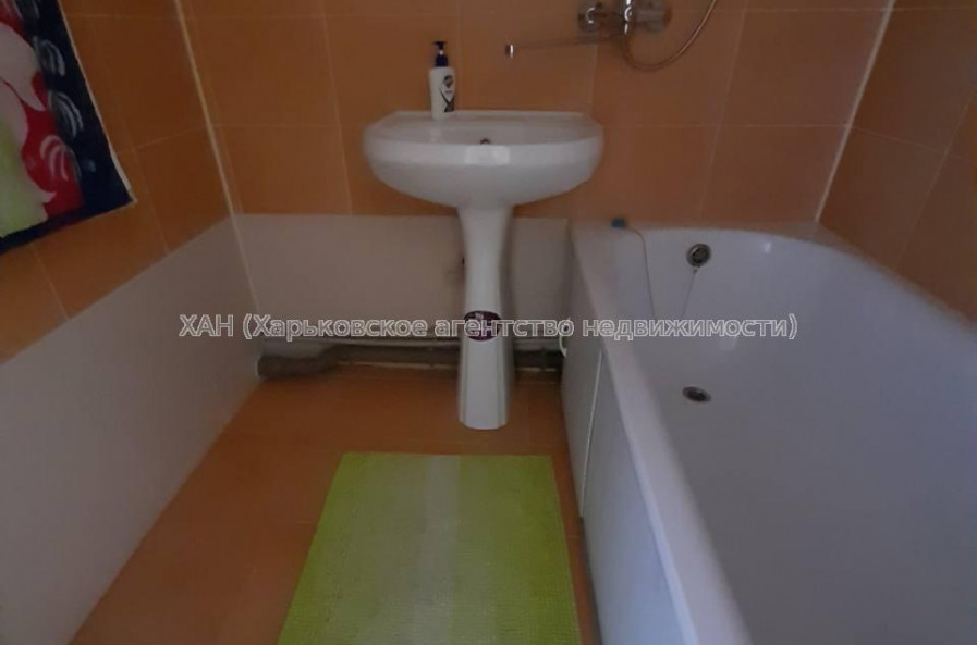 Продам квартиру, Соборности Украины ул. , 1  ком., 38 м², капитальный ремонт 