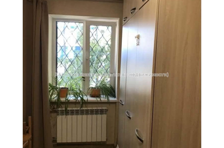 Продам квартиру, 23 Августа ул. , 3  ком., 54 м², капитальный ремонт 